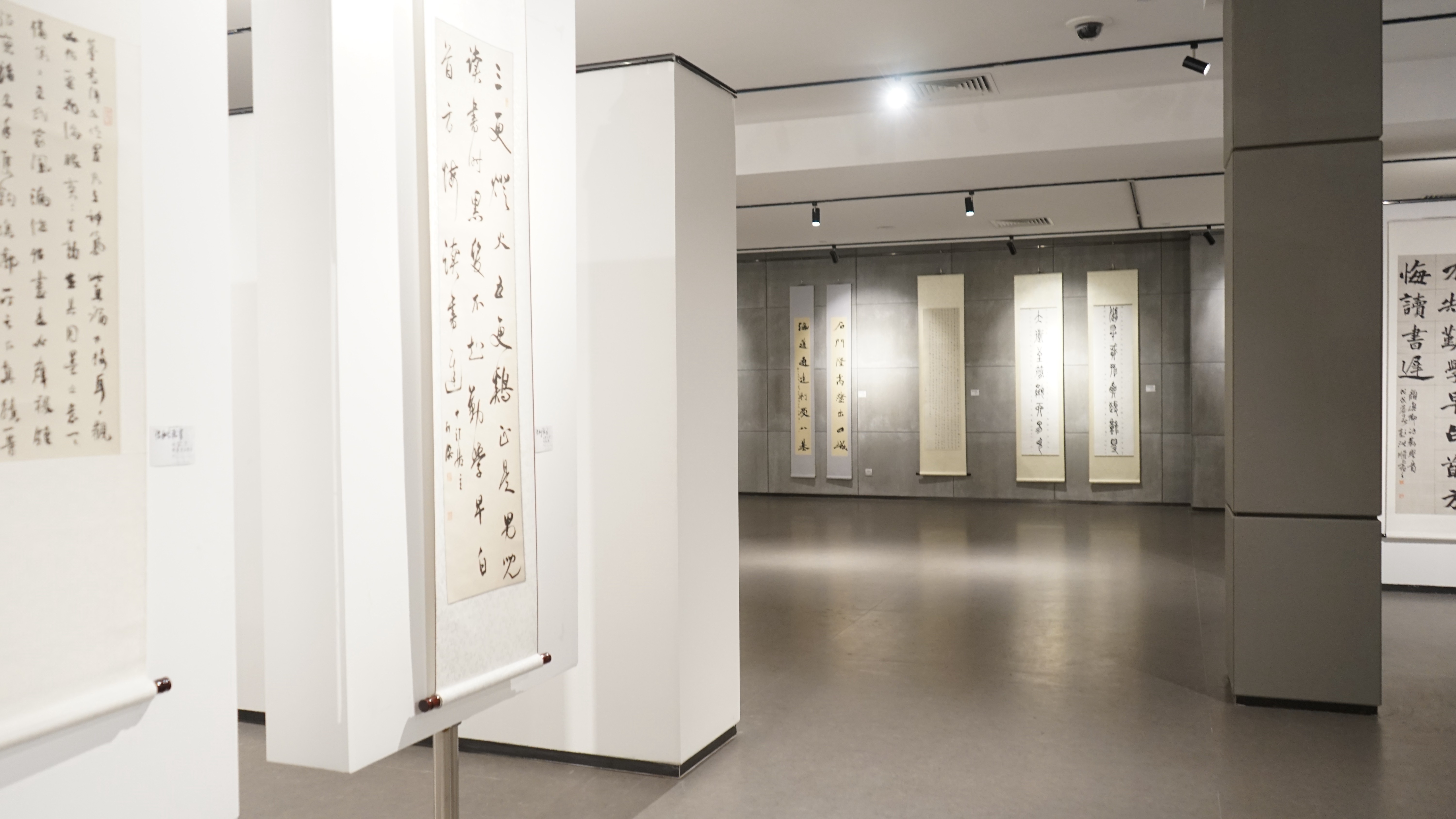 "传承与教育"全国中青年书法精品展在泰州开幕